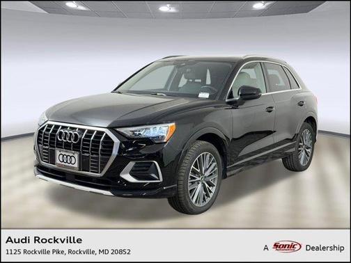 Mythos Black Metallic 2021 Audi Q3 40 Premium