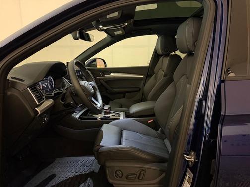 Navarra Blue Metallic 2025 Audi Q5 45 S line quattro Premium