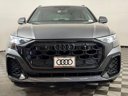 Daytona Gray Pearl 2026 Audi Q8 Premium Plus