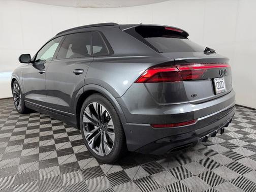 Daytona Gray Pearl 2026 Audi Q8 Premium Plus
