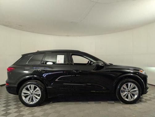 2025 Audi Q6 e-tron Premium