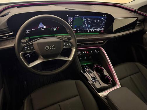 Glacier White Metallic 2025 Audi Q5 2.0T quattro Premium