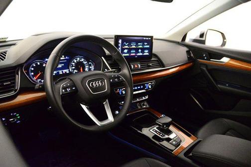 2023 Audi Q5 Premium 40 TFSI quattro S tronic