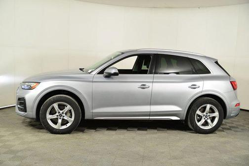 2023 Audi Q5 Premium 40 TFSI quattro S tronic