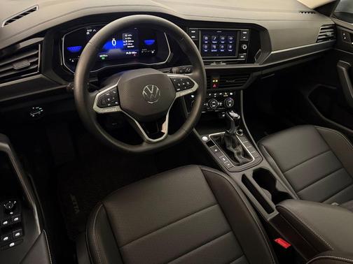 Pyrite Silver Metallic 2024 Volkswagen Jetta 1.5T SE