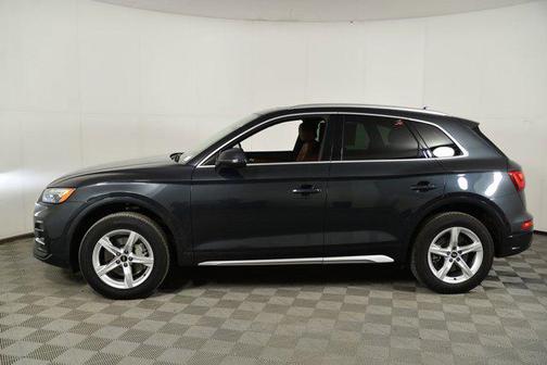 2023 Audi Q5 Premium 40 TFSI quattro S tronic