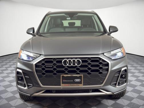 Daytona Gray Pearl Effect 2023 Audi Q5 45 S line quattro Premium