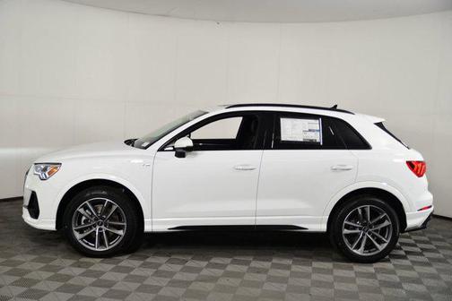 2025 Audi Q3 Premium 45 TFSI S line quattro Tiptronic