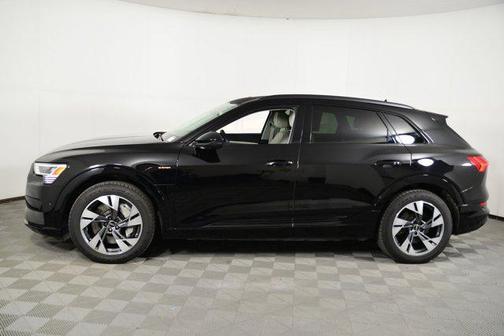 2022 Audi e-tron Premium quattro