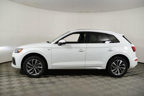 2023 Audi Q5 Premium Plus 45 TFSI S line quattro