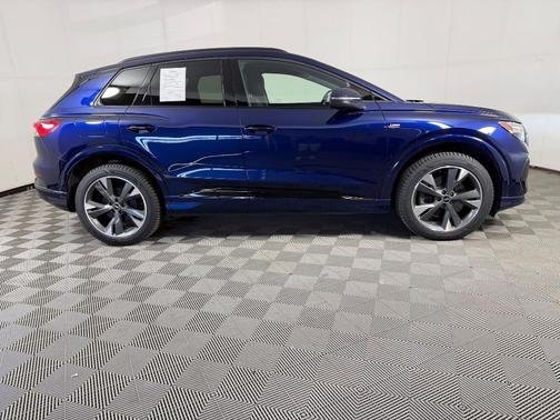 Navarra Blue Metallic 2023 Audi Q4 e-tron 50 Prestige