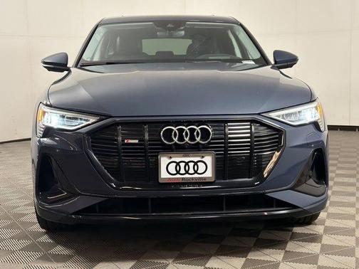 Plasma Blue Metallic 2021 Audi e-tron Prestige