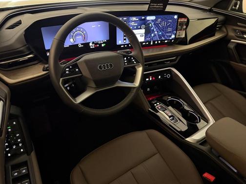 Mythos Black Metallic 2026 Audi Q5 PLUS