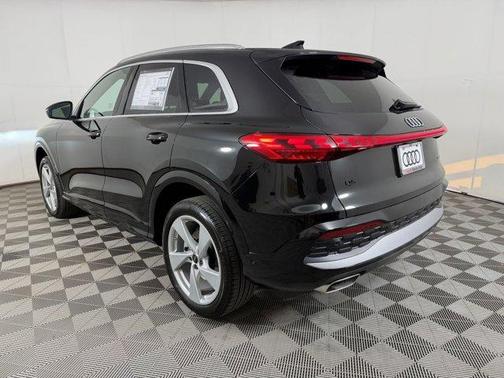0E0E 2026 Audi Q5 PLUS