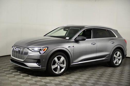 2019 Audi e-tron Premium Plus