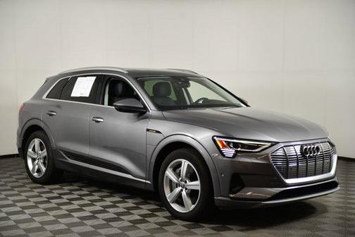 2019 Audi e-tron Premium Plus