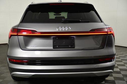 2019 Audi e-tron Premium Plus