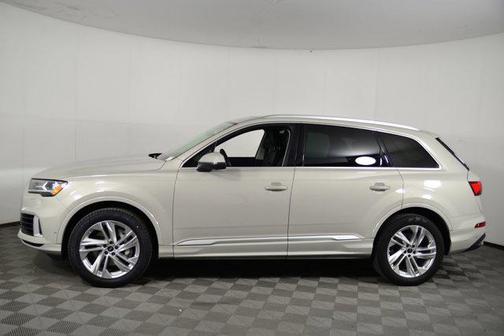 2022 Audi Q7 55 Premium Plus