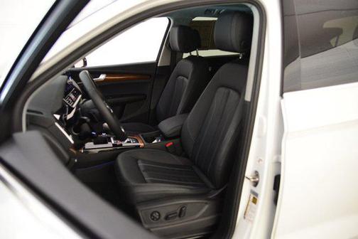 2023 Audi Q5 40 Premium