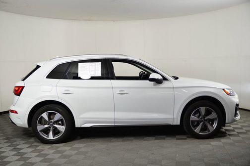 2023 Audi Q5 40 Premium