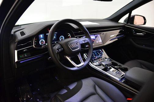 2025 Audi Q7 45 Premium