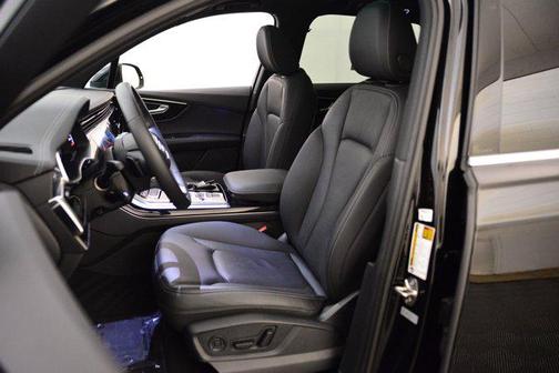 2025 Audi Q7 45 Premium