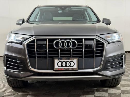 Samurai Gray Metallic 2023 Audi Q7 45 Premium