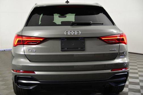 2022 Audi Q3 45 S line Premium