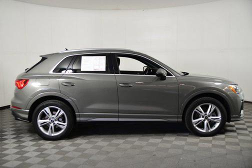 2022 Audi Q3 45 S line Premium