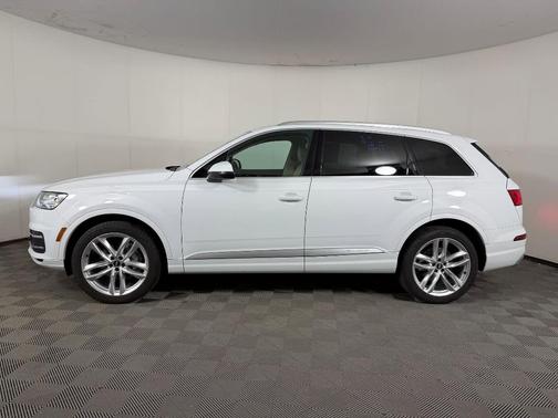 Glacier White Metallic 2018 Audi Q7 3.0T Prestige