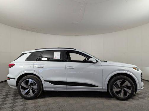 2025 Audi Q6 e-tron Premium Plus quattro