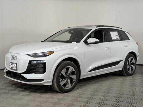 2025 Audi Q6 e-tron Premium Plus quattro