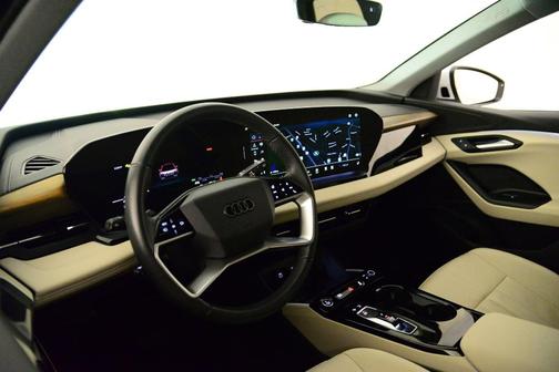 Glacier White Metallic 2025 Audi Q6 e-tron Premium