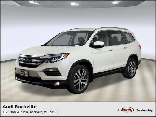 White 2017 Honda Pilot Elite