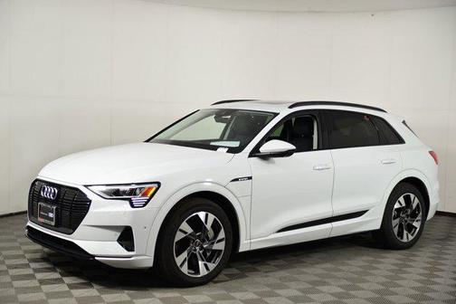 2022 Audi e-tron Premium