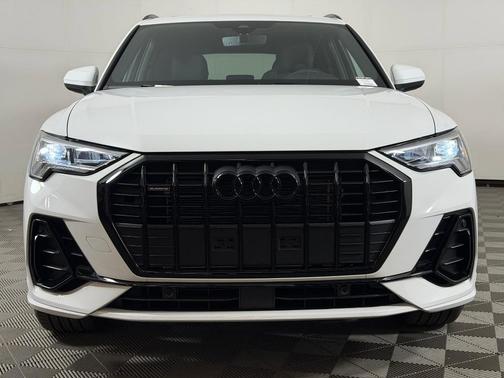 Arkona White 2025 Audi Q3 45 S line Premium