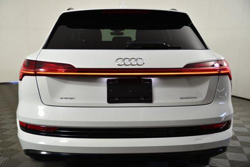 2021 Audi e-tron Premium