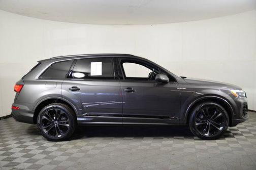 2025 Audi Q7 55 Premium Plus