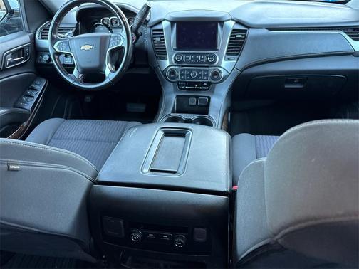 2018 Chevrolet Suburban LS