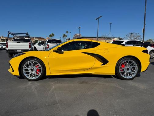 2026 Chevrolet Corvette Stingray w/2LT