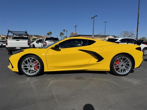 2026 Chevrolet Corvette Stingray w/2LT