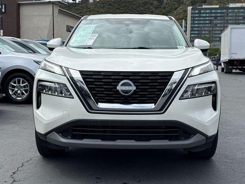 White 2023 Nissan Rogue SV