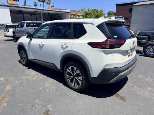 White 2023 Nissan Rogue SV