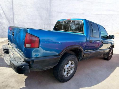 Space Blue Metallic 2001 Chevrolet S-10 LS