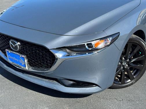 2025 Mazda Mazda3 2.5 S Carbon Edition