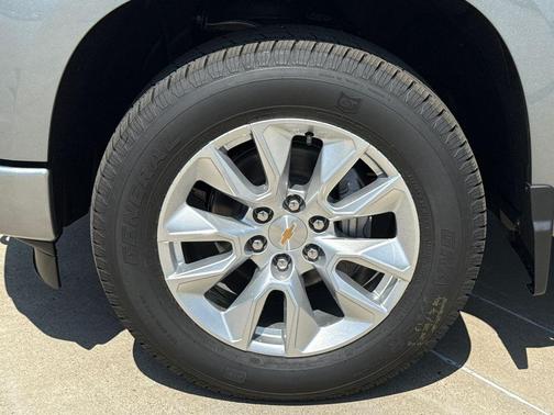 Sterling Gray Metallic 2026 Chevrolet Silverado 1500 Custom