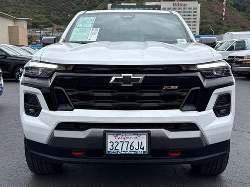 Summit White 2025 Chevrolet Colorado Z71