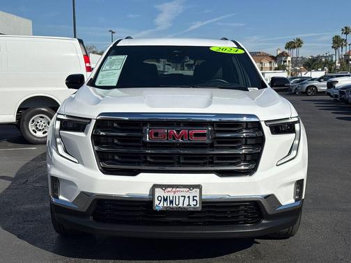 2024 GMC Acadia Elevation