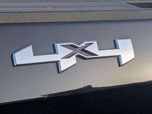 Onyx Black 2023 GMC Sierra 1500 Elevation