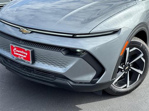 2026 Chevrolet Equinox EV LT 2